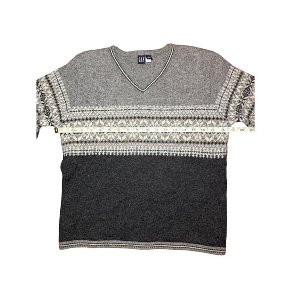 GAP Gray Fair Isle V-Neck Lambs Wool Blend Sweater - Picture 4 of 5